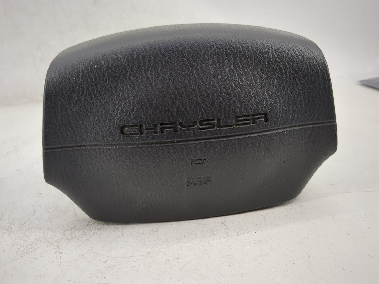 2001 Chrysler Stratus Air Bag Driver Left Steering Wheel Mounted Fits Fits 2002 OEM Used Auto Parts - Oemusedautoparts1.com