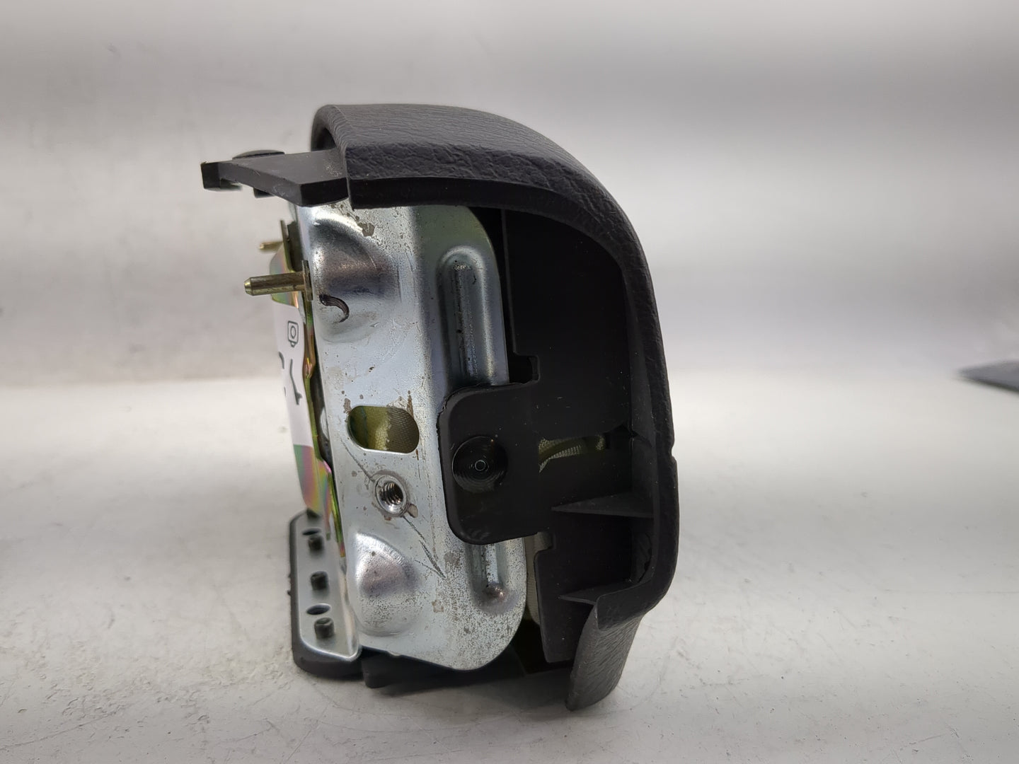 2001 Chrysler Stratus Air Bag Driver Left Steering Wheel Mounted Fits Fits 2002 OEM Used Auto Parts - Oemusedautoparts1.com