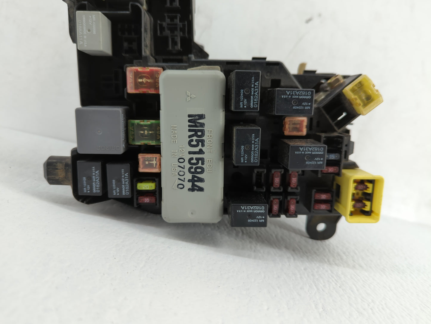 2001 Chrysler Stratus Fusebox Fuse Box Panel Relay Module P/N:P04608584AF P04608884AC, P04608641AF Fits OEM Used Auto Parts 