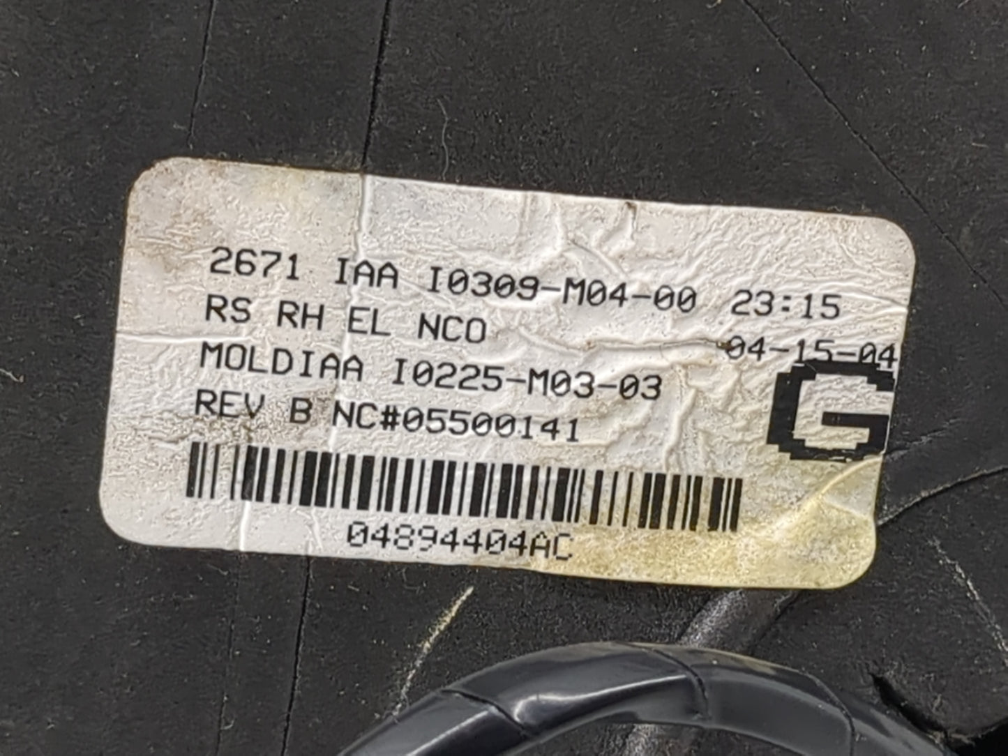 2001-2004 Chrysler Town & Country Passenger Side View Mirror - Right Door Mirror OEM Used - Oemusedautoparts1.com