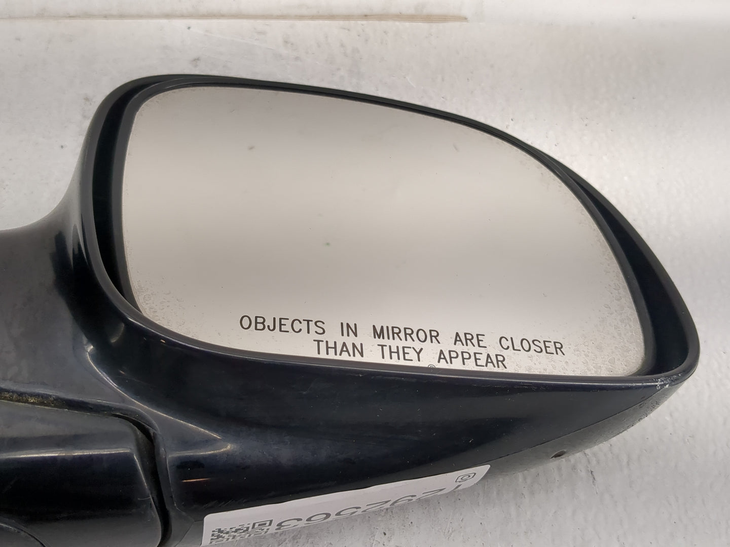 2001-2004 Chrysler Town & Country Passenger Side View Mirror - Right Door Mirror OEM Used - Oemusedautoparts1.com