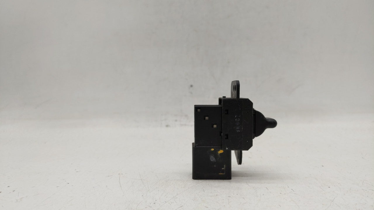 2001 Chrysler Town & Country Passeneger Right Power Window Switch - Oemusedautoparts1.com