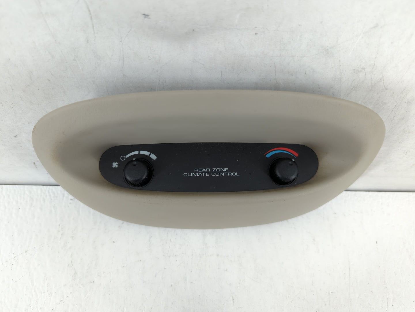 2001-2007 Chrysler Town & Country Climate Control Module Temperature AC/Heater Replacement P/N:P05005009AD 4685797AA Fits OE