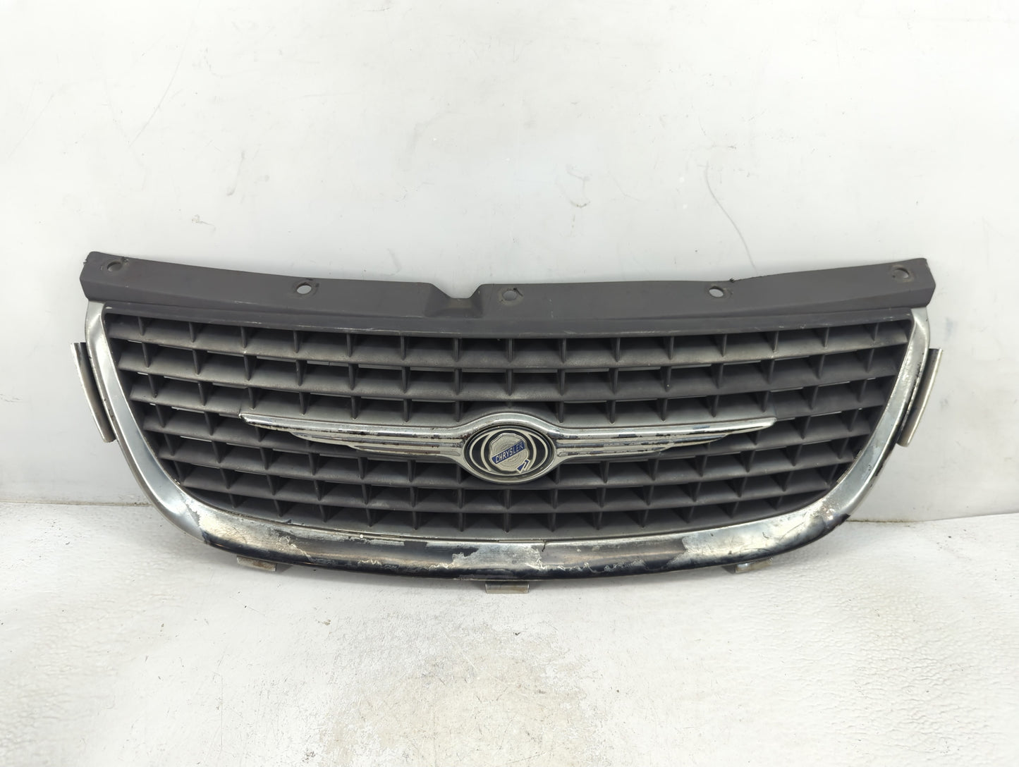 2001-2003 Chrysler Voyager Front Grille Bumper Not Included - Oemusedautoparts1.com