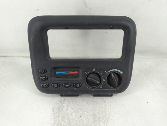 2001-2002 Chrysler Voyager Climate Control Module Temperature AC/Heater Replacement P/N:P04677915AB Fits Fits 2001 2002 OEM 