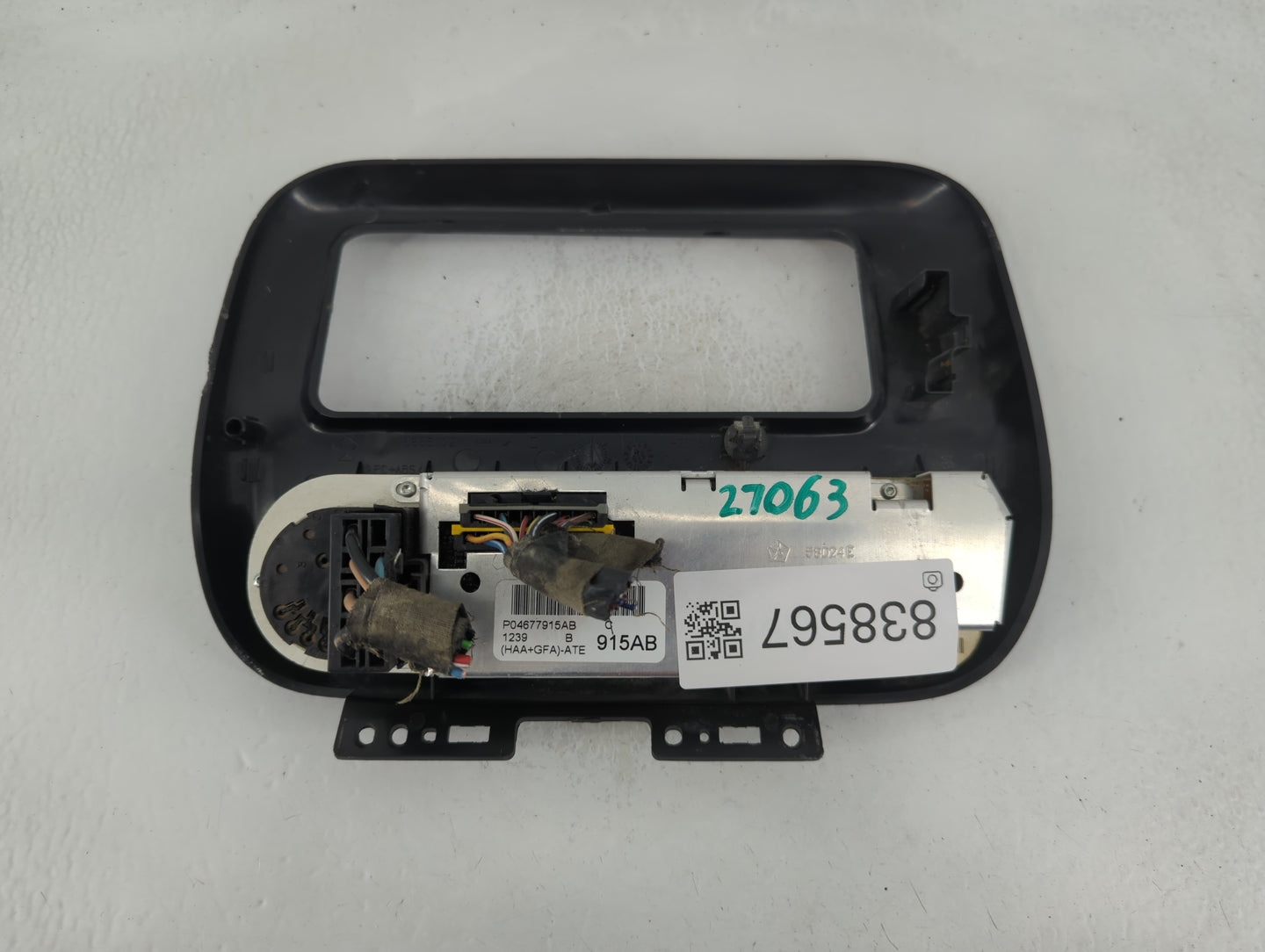 2001-2002 Chrysler Voyager Climate Control Module Temperature AC/Heater Replacement P/N:P04677915AB Fits Fits 2001 2002 OEM 