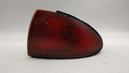 2000-2002 Chevrolet Cavalier Tail Light Assembly Passenger Right OEM P/N:16519320 Fits Fits 2000 2001 2002 OEM Used Auto Par