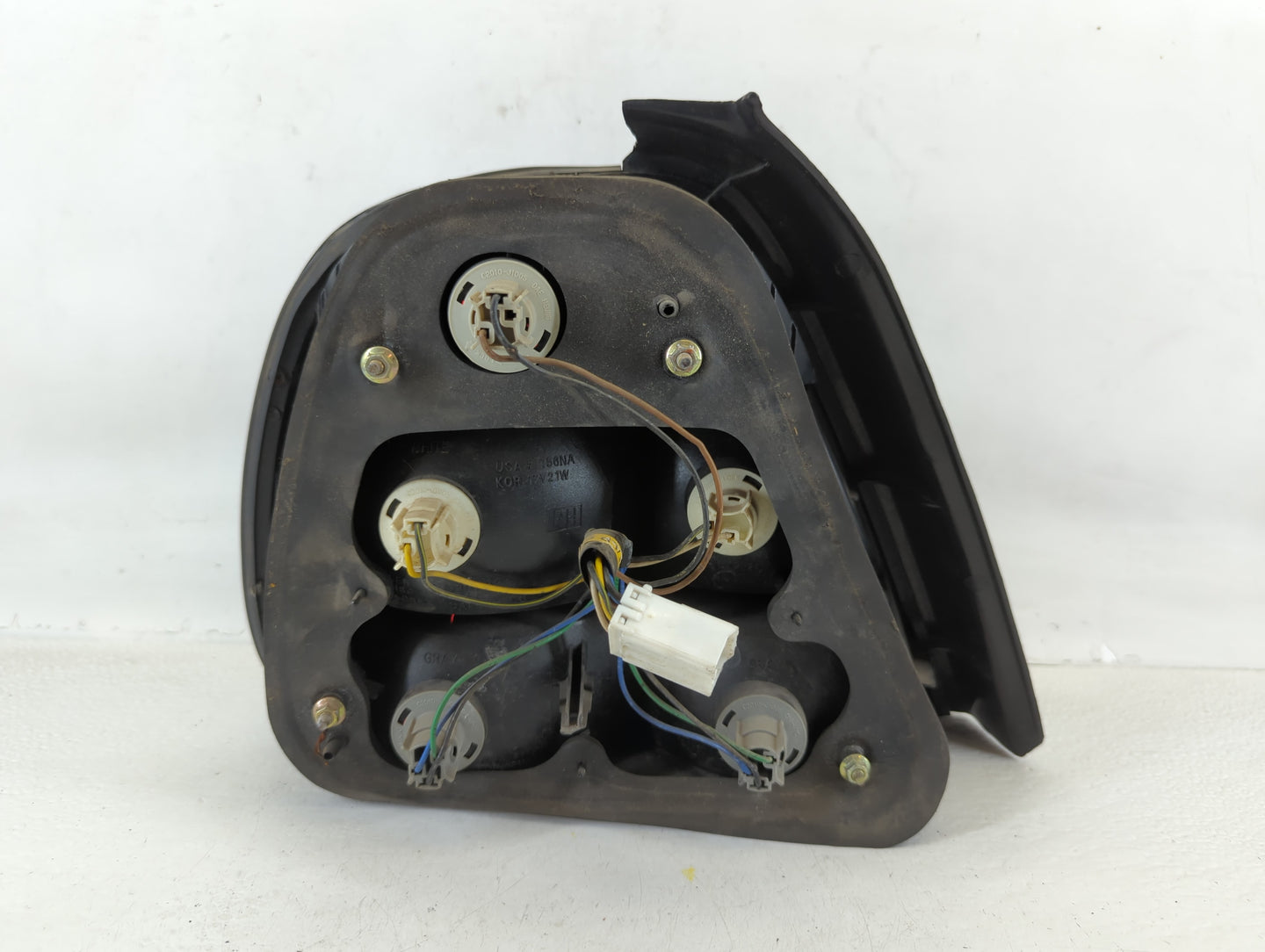 1999-2002 Daewoo Leganza Tail Light Assembly Passenger Right OEM Fits Fits 1999 2000 2001 2002 OEM Used Auto Parts - Oemused