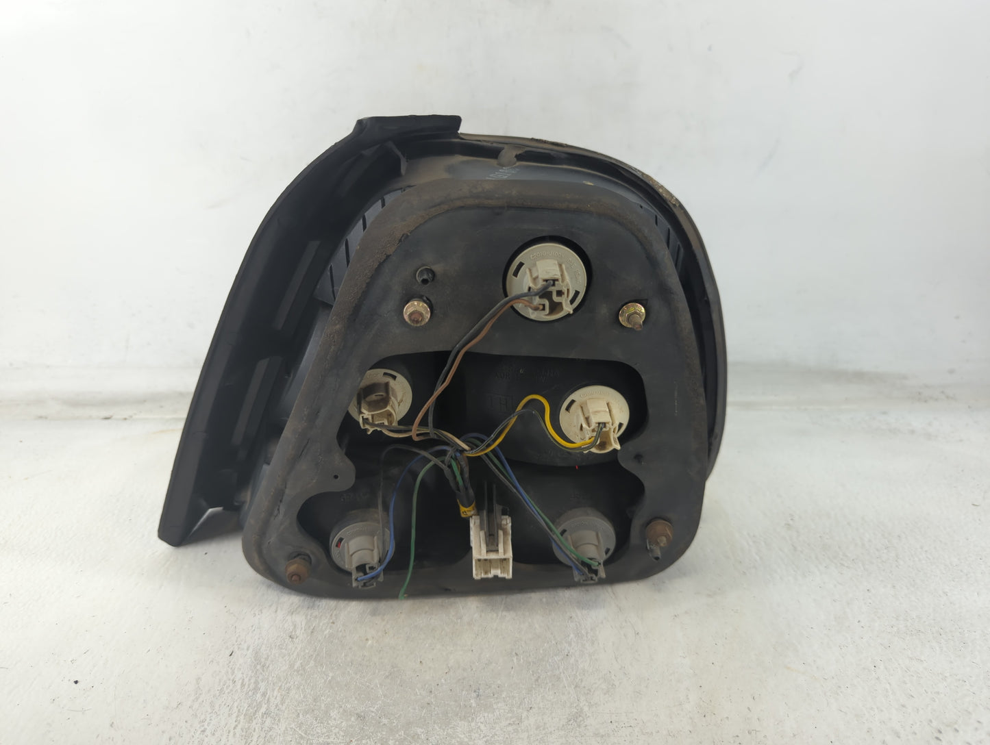 1999-2002 Daewoo Leganza Tail Light Assembly Driver Left OEM Fits Fits 1999 2000 2001 2002 OEM Used Auto Parts - Oemusedauto