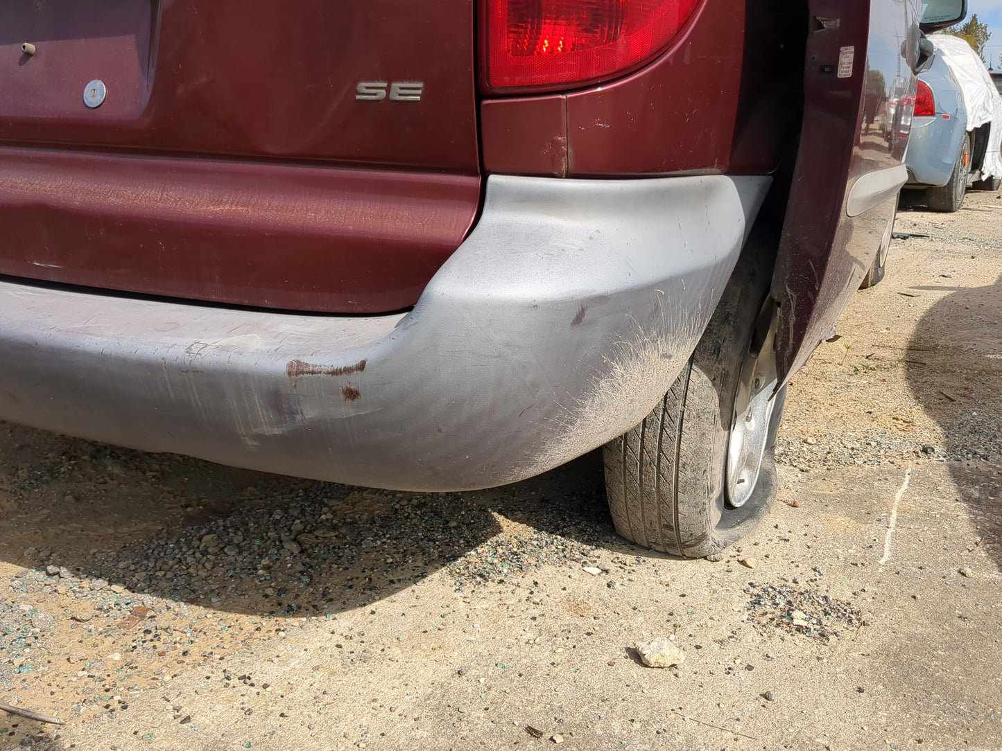2001-2007 Dodge Caravan Rear Bumper Assembly Oem - Oemusedautoparts1.com