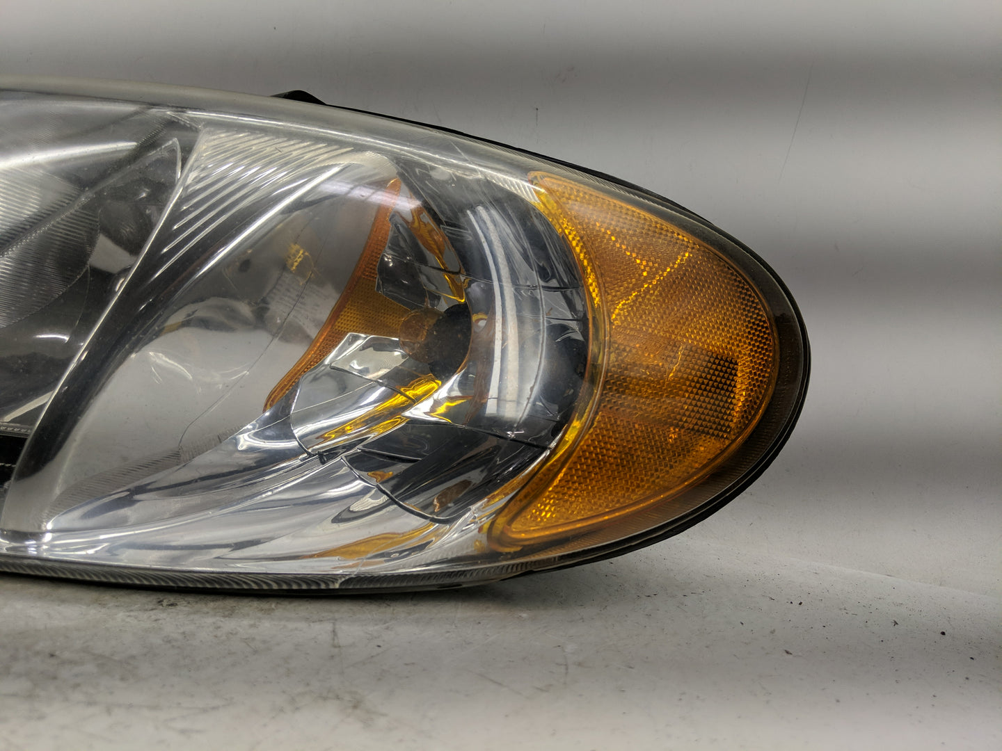 2001-2007 Dodge Caravan Driver Left Oem Head Light Headlight Lamp - Oemusedautoparts1.com