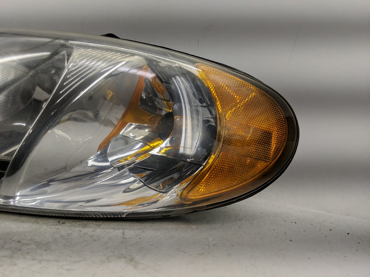 2001-2007 Dodge Caravan Driver Left Oem Head Light Headlight Lamp - Oemusedautoparts1.com