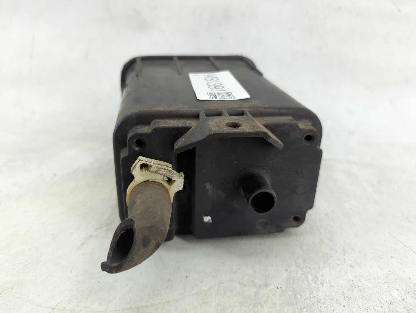 2001 Dodge Caravan Fuel Vapor Charcoal Canister 1481391 - Oemusedautoparts1.com