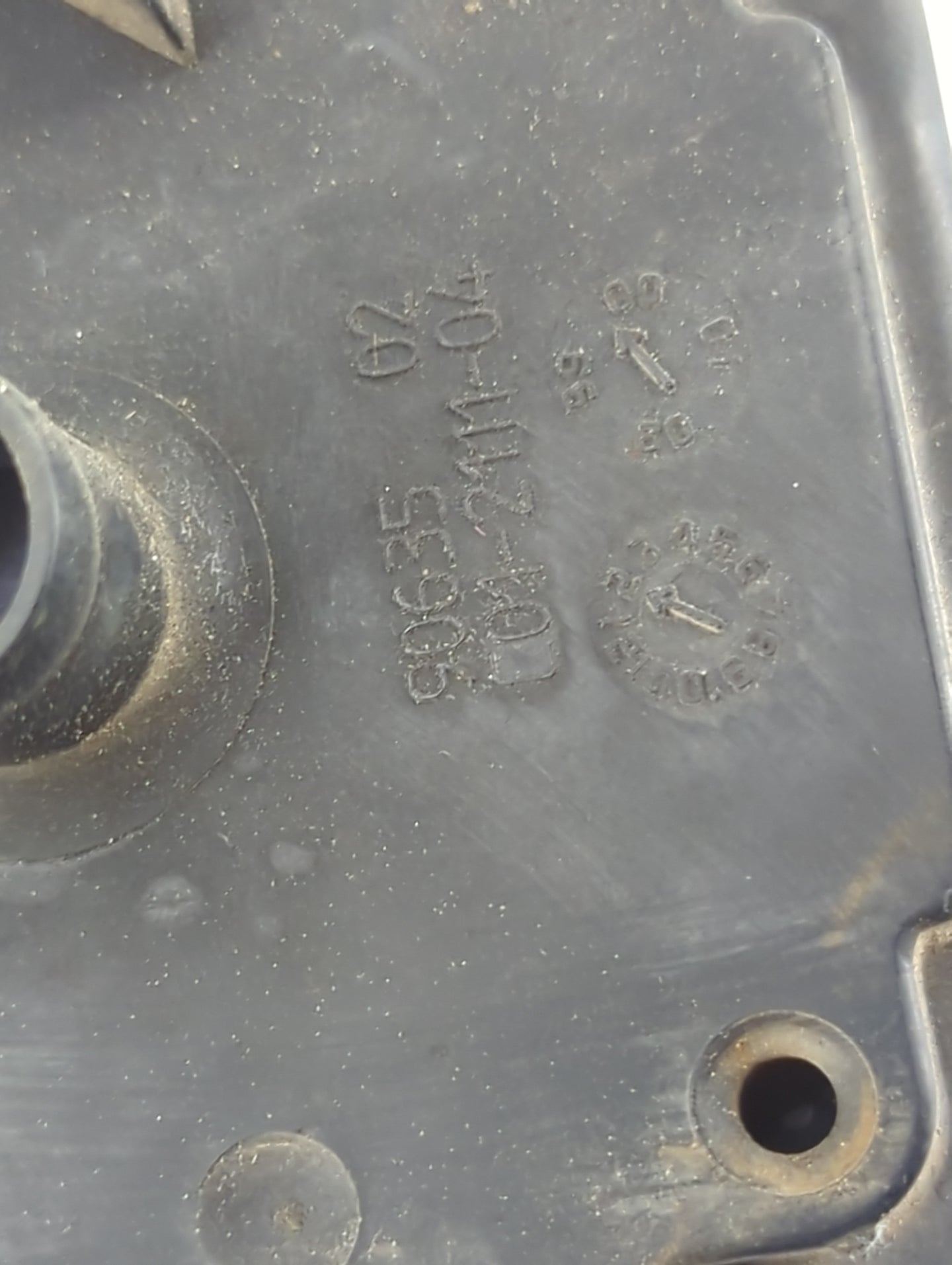 2001 Dodge Caravan Fuel Vapor Charcoal Canister 1481391 - Oemusedautoparts1.com