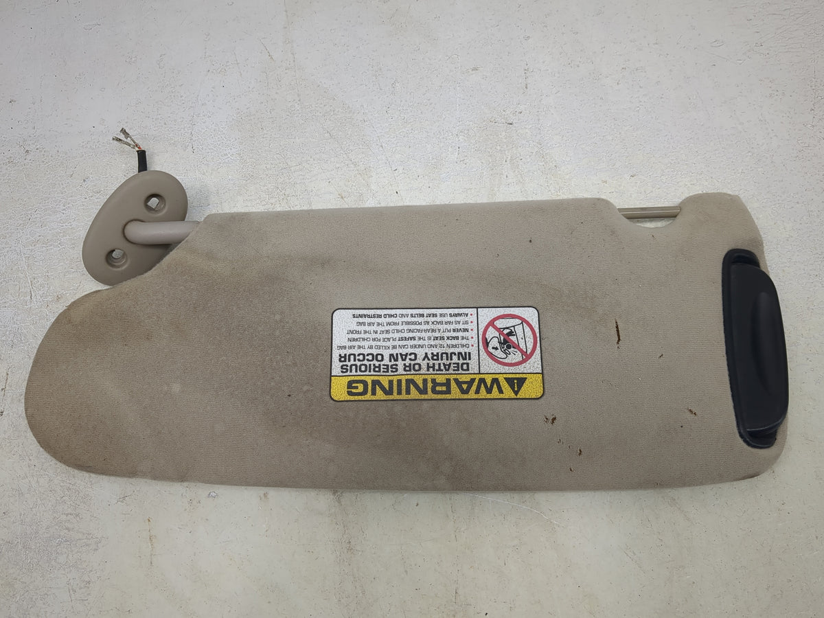 2001-2002 Dodge Caravan Sun Visor Shade Replacement Passenger Right Mirror Fits Fits 2001 2002 OEM Used Auto Parts - Oemused