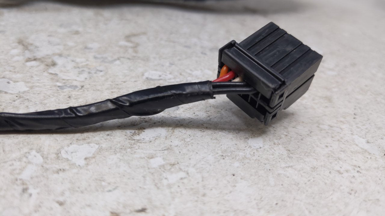 2001-2004 Dodge Caravan Driver Side View Mirror - Left Door Mirror OEM Used - Oemusedautoparts1.com