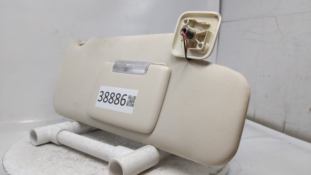 2001-2005 Dodge Caravan Passenger Side View Mirror - Right Door Mirror OEM Used - Oemusedautoparts1.com
