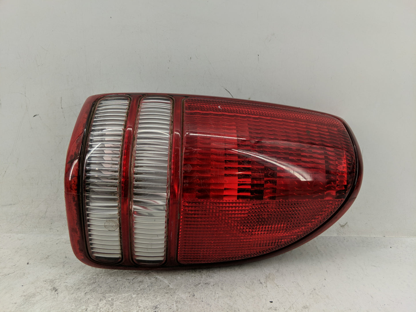 1997-2004 Dodge Dakota Tail Light Assembly Driver Left OEM P/N:55055112 Fits Fits 1997 1998 1999 2000 2001 2002 2003 2004 OE