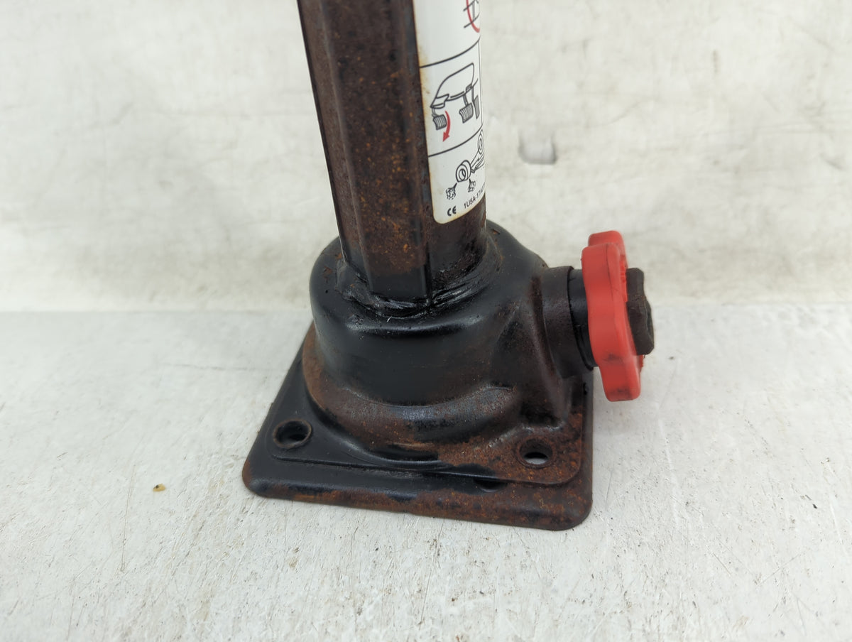 2001 Dodge Dakota Spare Scissor Car Jack 1416025 - Oemusedautoparts1.com