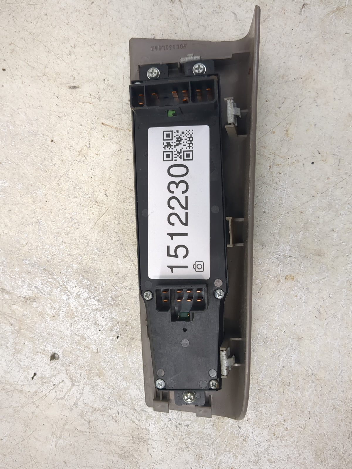 2001-2002 Dodge Dakota Master Power Window Switch Replacement Driver Side Left P/N:5GU351L5AA Fits Fits 2001 2002 OEM Used A