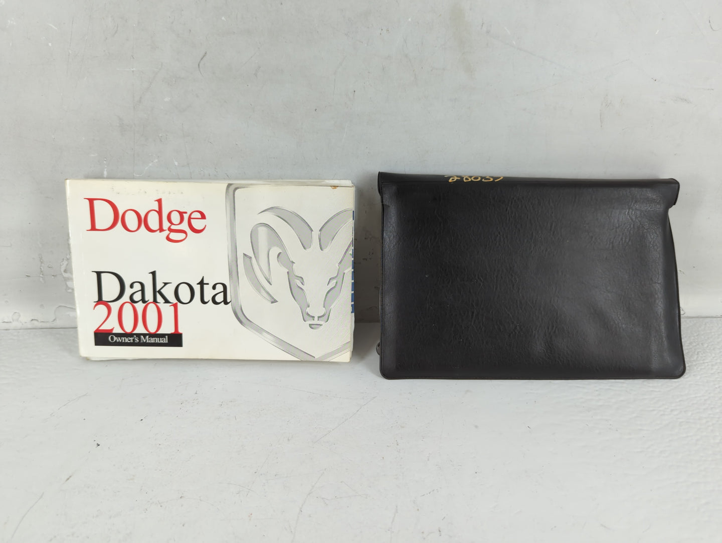2001 Dodge Dakota Owners Manual Book Guide P/N:81-326-1034 OEM Used Auto Parts - Oemusedautoparts1.com