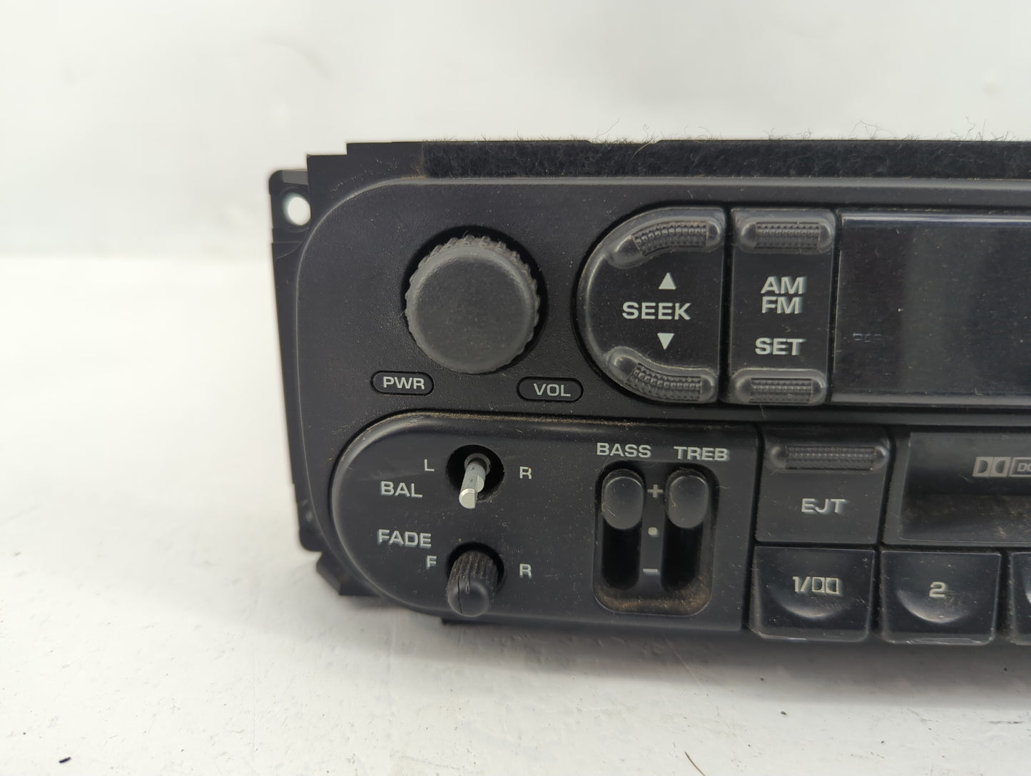 2001-2002 Dodge Dakota Radio AM FM Cd Player Receiver Replacement Fits Fits 1998 1999 2000 2001 2002 OEM Used Auto Parts - O