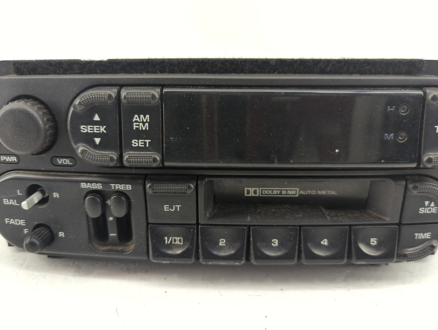 2001-2002 Dodge Dakota Radio AM FM Cd Player Receiver Replacement Fits Fits 1998 1999 2000 2001 2002 OEM Used Auto Parts - O