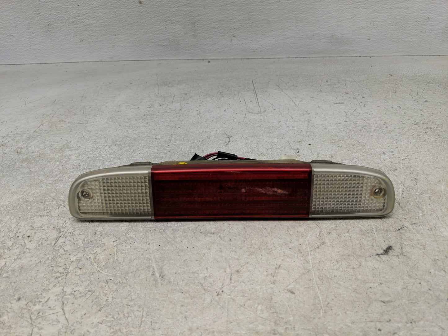 1997-2004 Dodge Dakota Rear Center Lid Brake Light Tail Light Fits Fits 1997 1998 1999 2000 2001 2002 2003 2004 OEM Used Aut