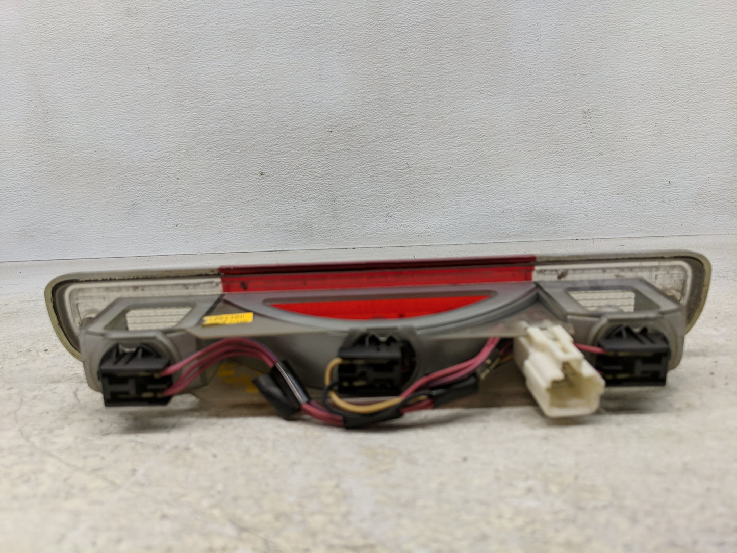 1997-2004 Dodge Dakota Rear Center Lid Brake Light Tail Light Fits Fits 1997 1998 1999 2000 2001 2002 2003 2004 OEM Used Aut