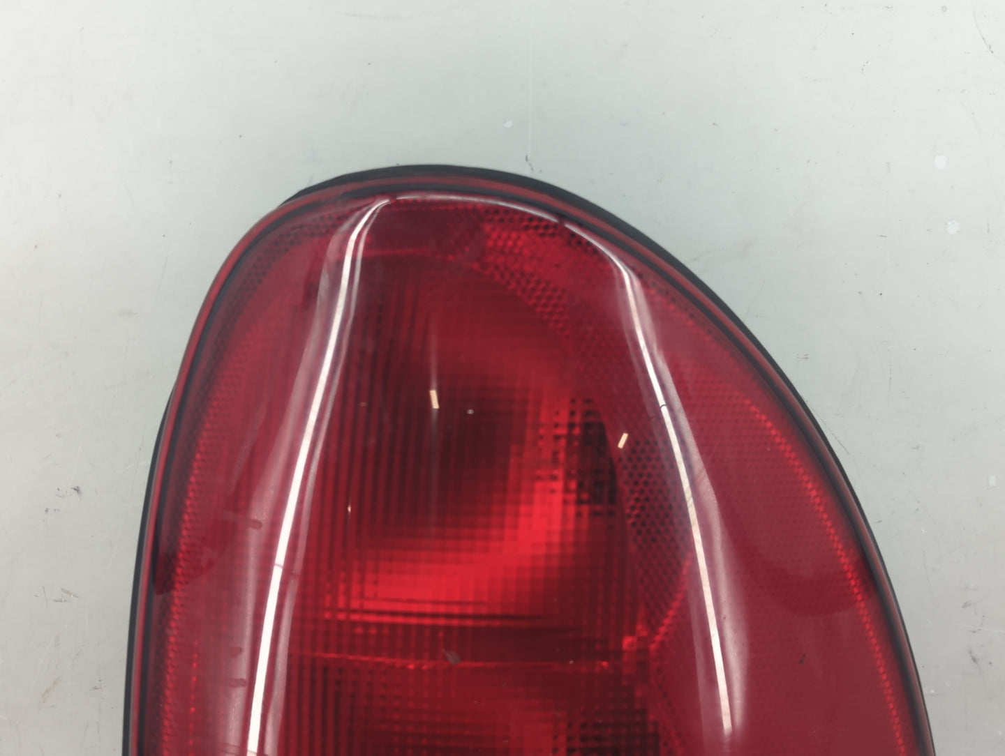 1998-2003 Dodge Durango Tail Light Assembly Passenger Right OEM P/N:4576363 Fits Fits 1996 1997 1998 1999 2000 2001 2002 200