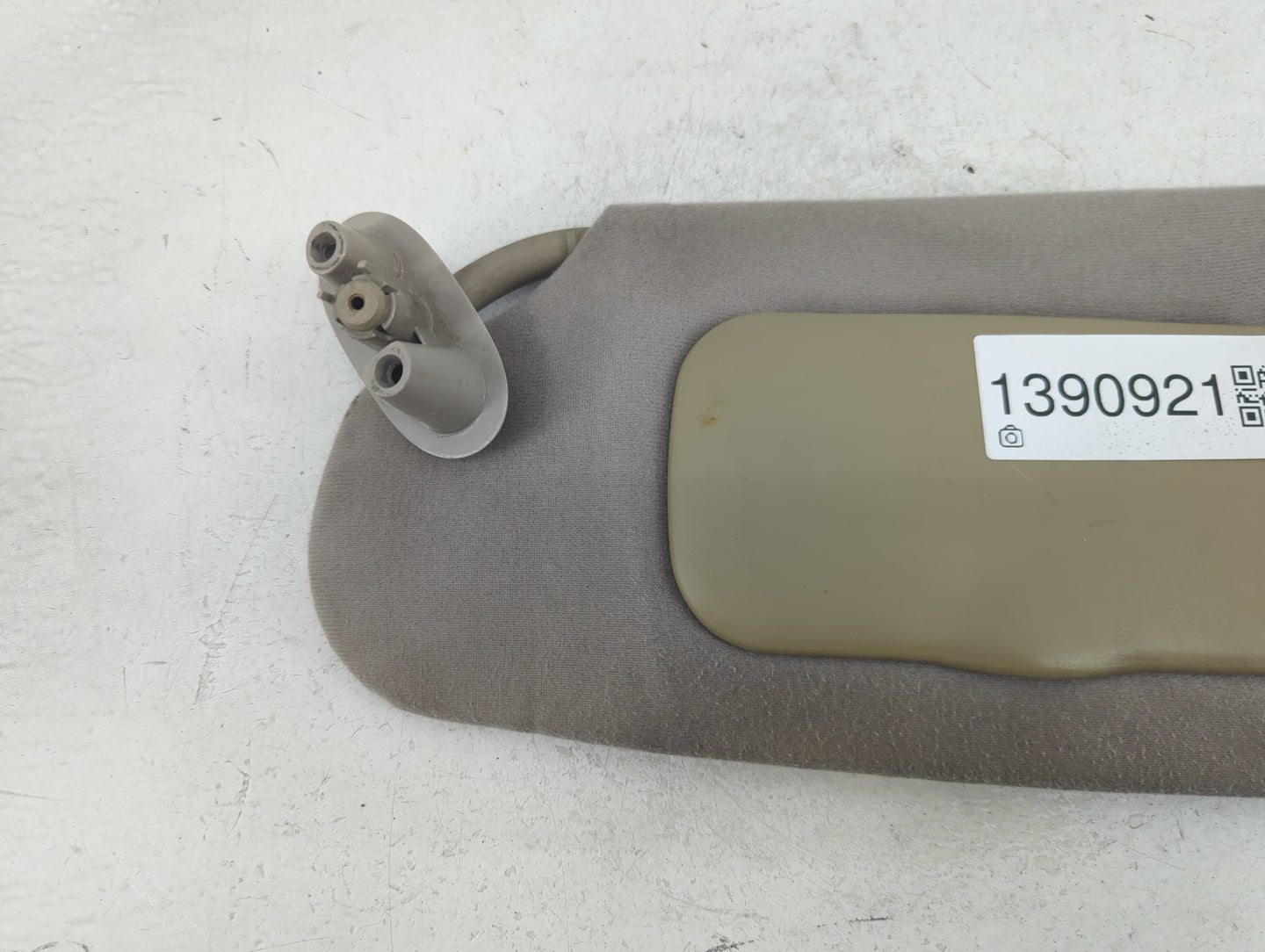 2001 Dodge Durango Sun Visor Shade Replacement Driver Left Mirror Fits OEM Used Auto Parts - Oemusedautoparts1.com