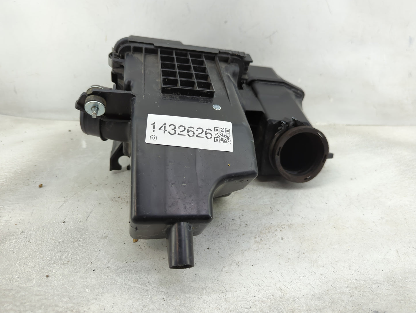 2000-2003 Dodge Durango Air Cleaner Intake-duct Hose Tube 1432626 - Oemusedautoparts1.com