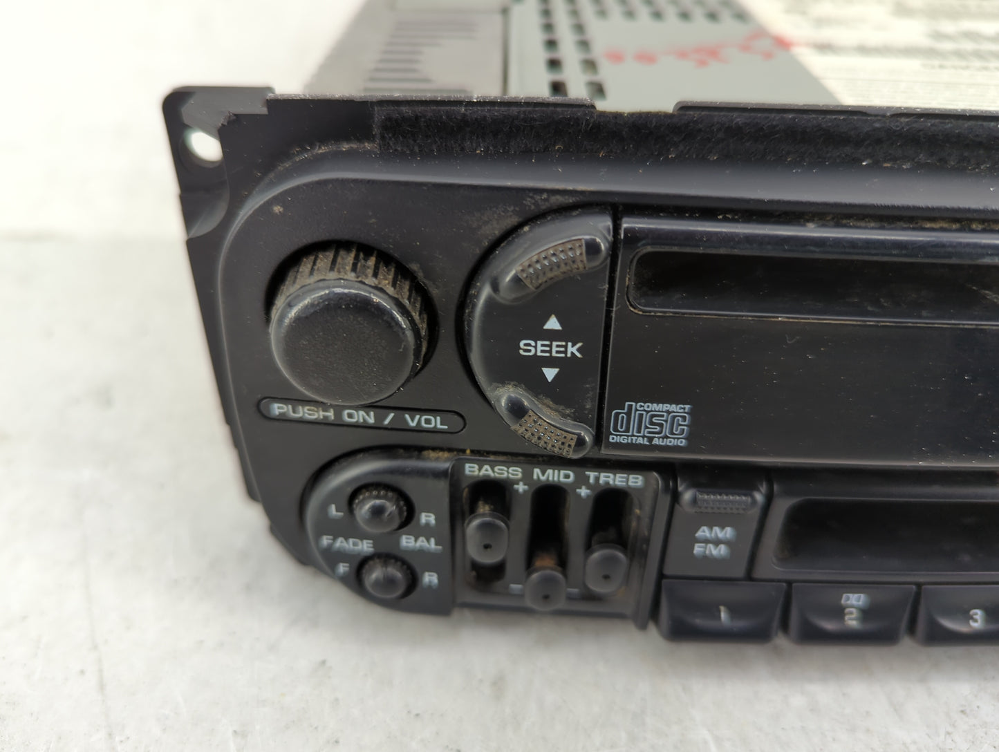 2001 Dodge Durango Radio AM FM Cd Player Receiver Replacement P/N:P04858540AH Fits OEM Used Auto Parts - Oemusedautoparts1.c