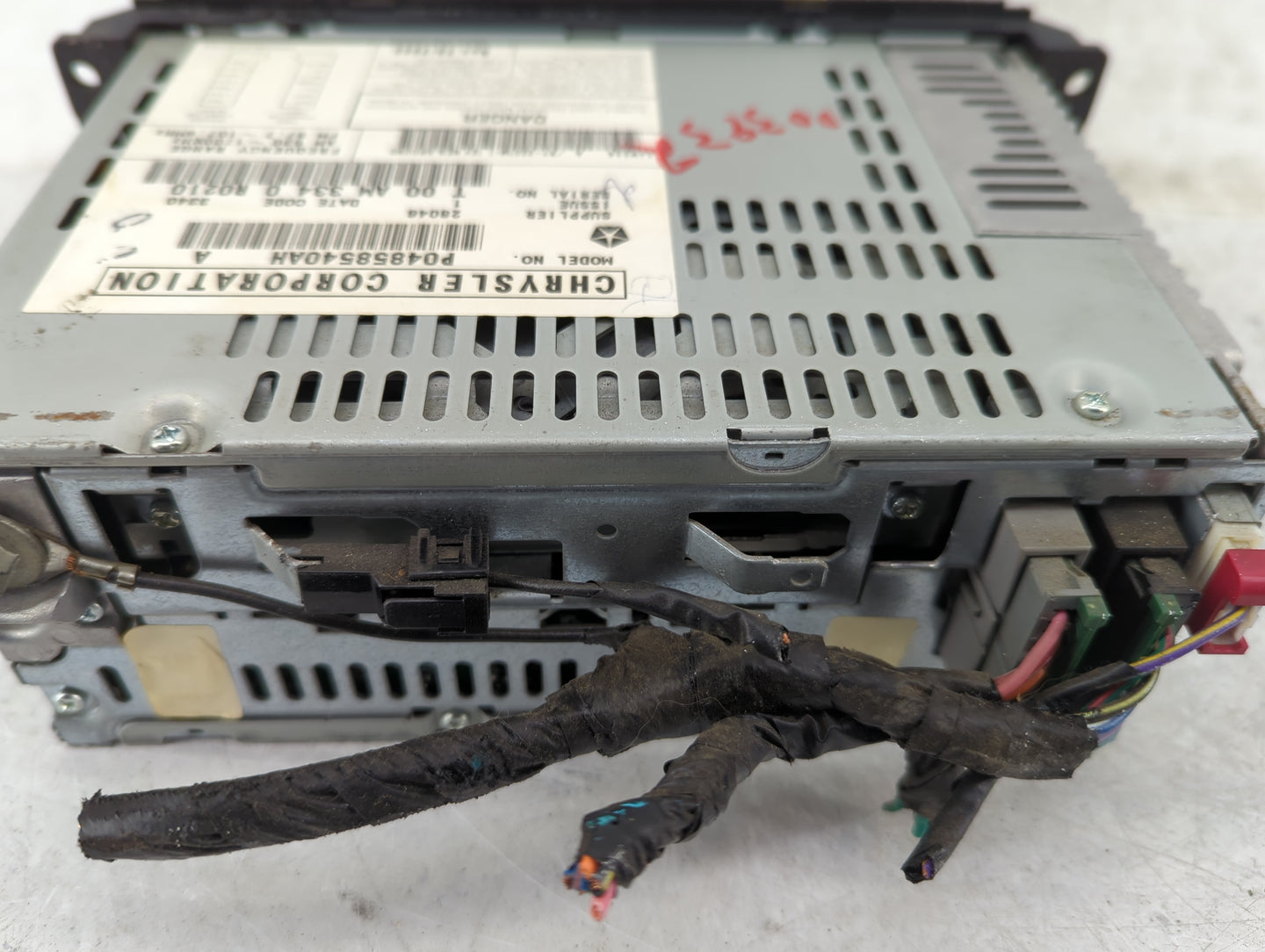 2001 Dodge Durango Radio AM FM Cd Player Receiver Replacement P/N:P04858540AH Fits OEM Used Auto Parts - Oemusedautoparts1.c