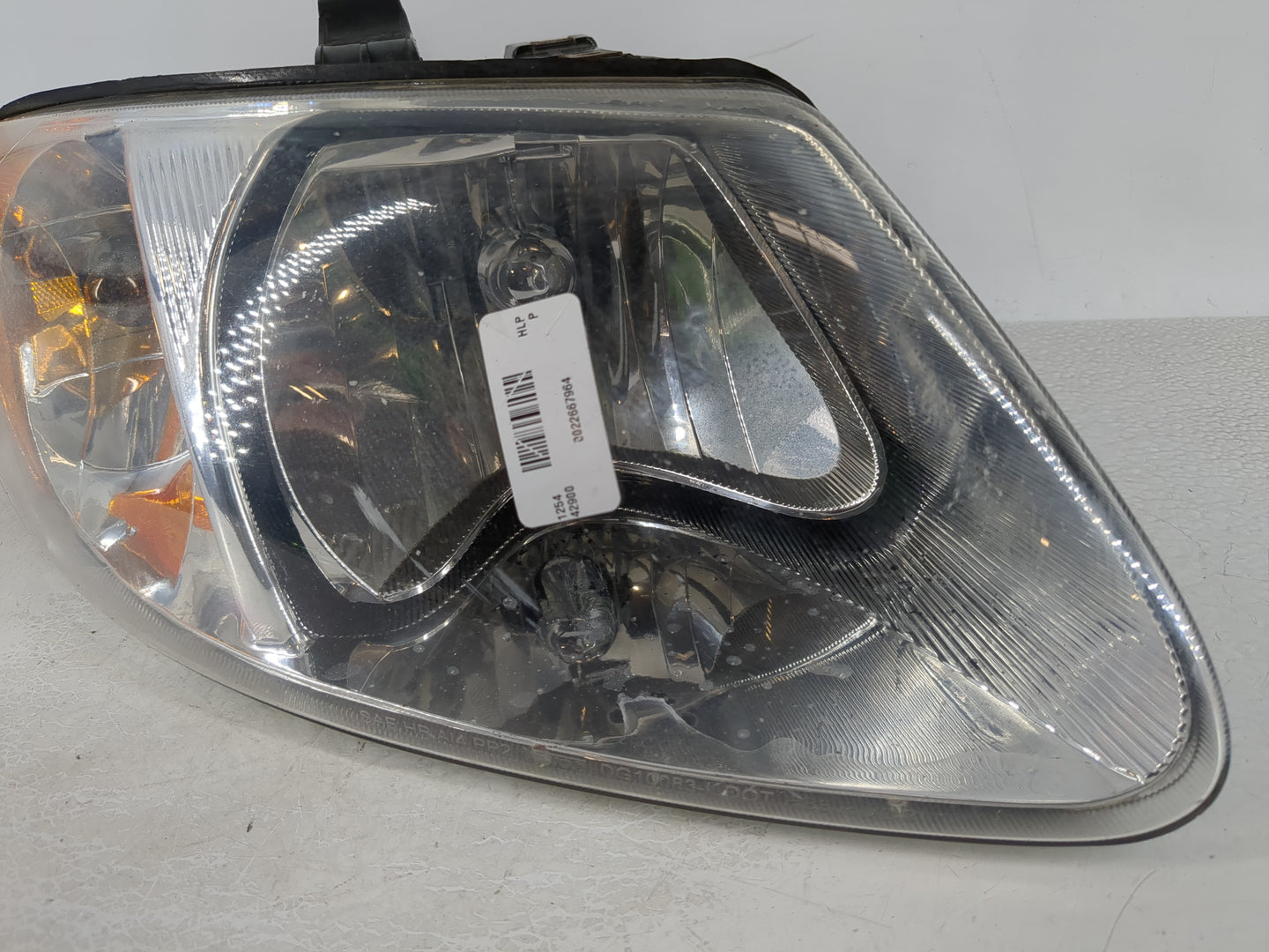 Dodge Grand Caravan Passenger Right Oem Head Light Headlight Lamp - Oemusedautoparts1.com