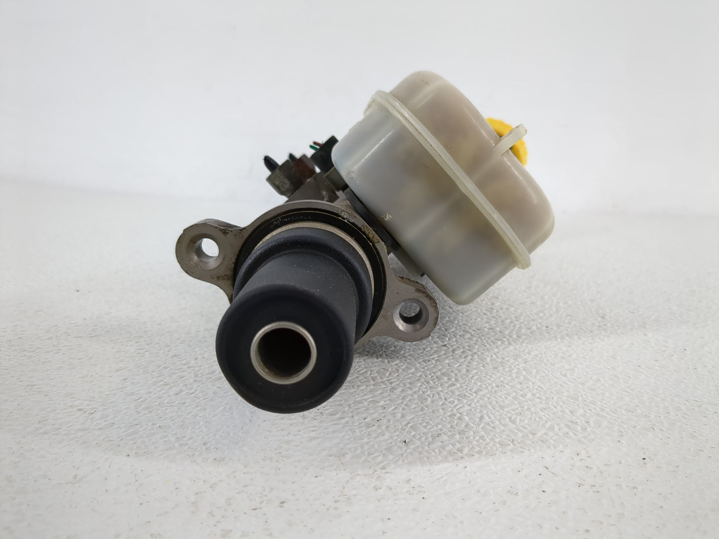 Dodge Grand Caravan Brake Master Cylinder - Oemusedautoparts1.com
