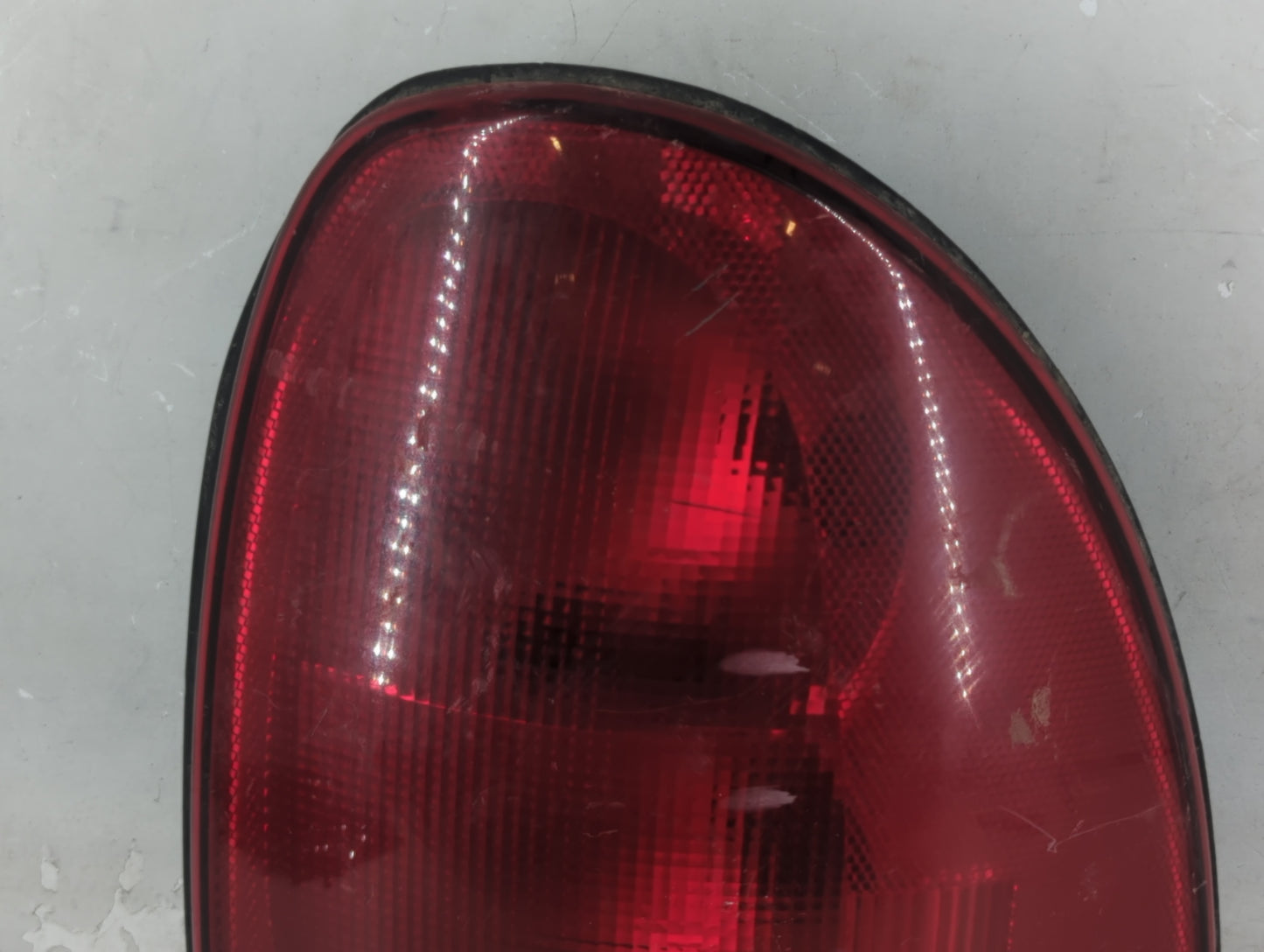 2000-2002 Dodge Neon Tail Light Assembly Passenger Right OEM P/N:4576362 Fits Fits 2000 2001 2002 OEM Used Auto Parts - Oemu
