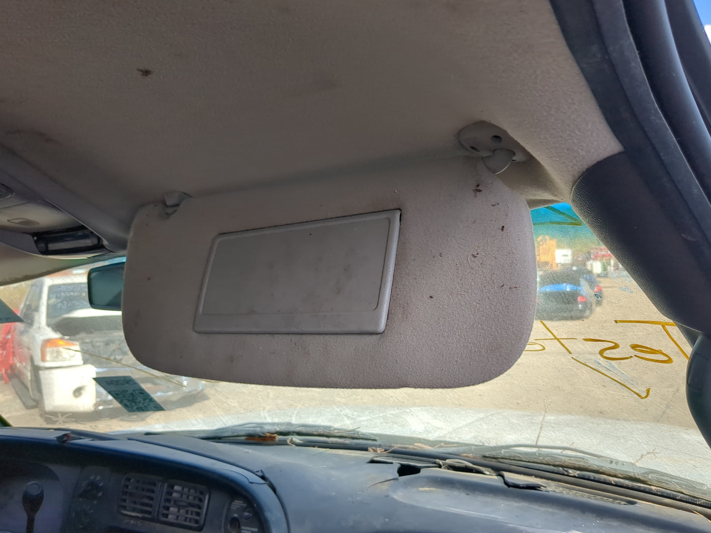 2000-2001 Dodge Ram 1500 Sun Visor Shade Replacement Passenger Right Mirror Fits Fits 2000 2001 2002 OEM Used Auto Parts - O