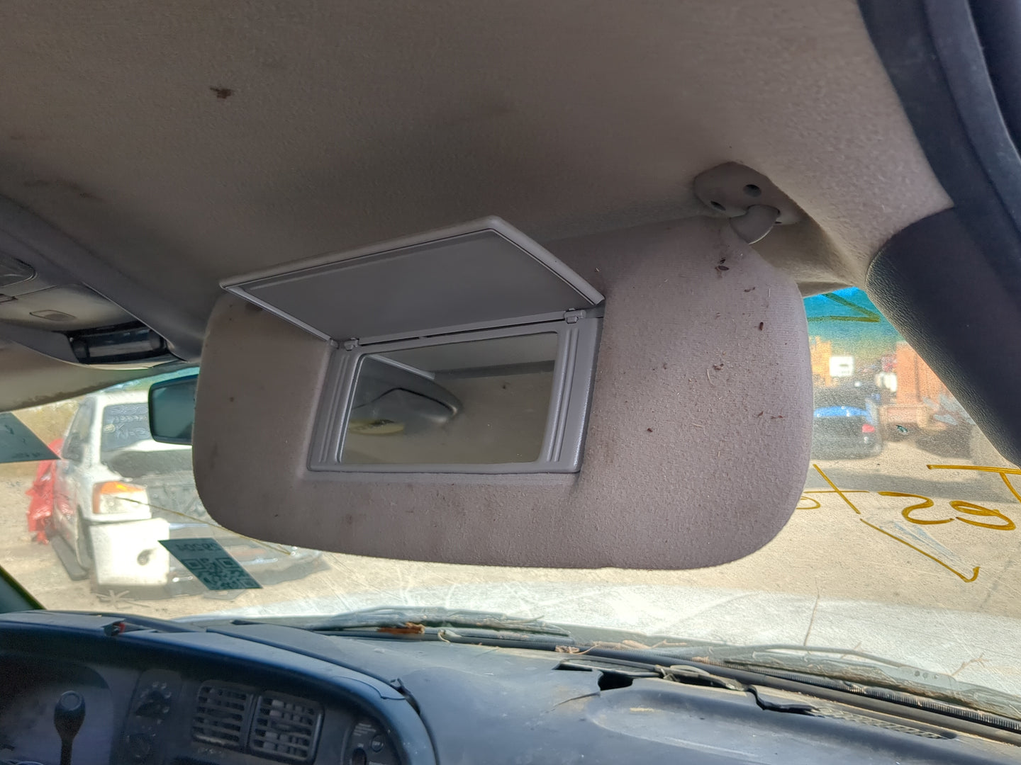 2000-2001 Dodge Ram 1500 Sun Visor Shade Replacement Passenger Right Mirror Fits Fits 2000 2001 2002 OEM Used Auto Parts - O