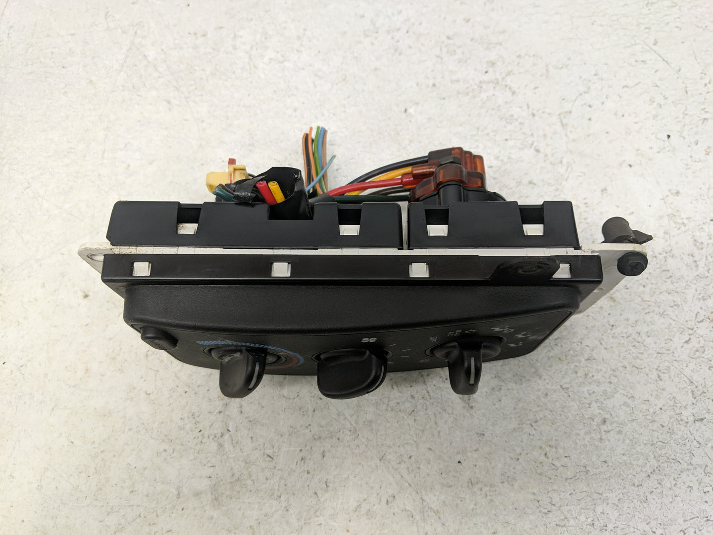 2000-2001 Dodge Ram 1500 Climate Control Module Temperature AC/Heater Replacement P/N:55056702AD Fits Fits 2000 2001 2002 OE