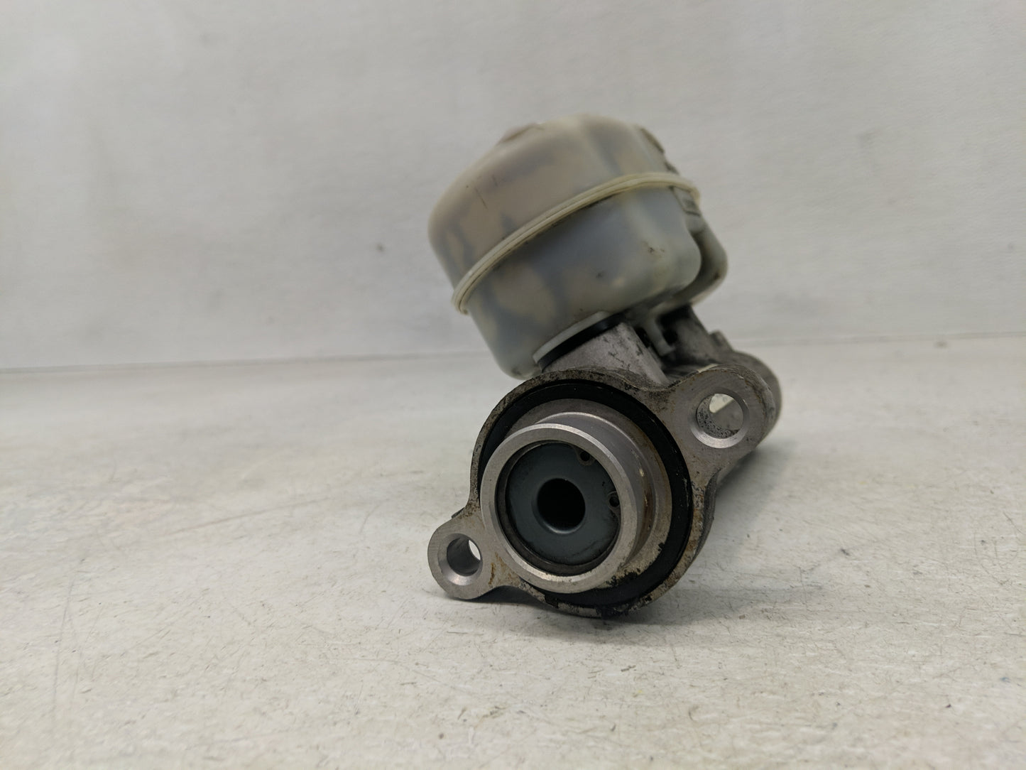 1998-2001 Dodge Ram 1500 Brake Master Cylinder - Oemusedautoparts1.com