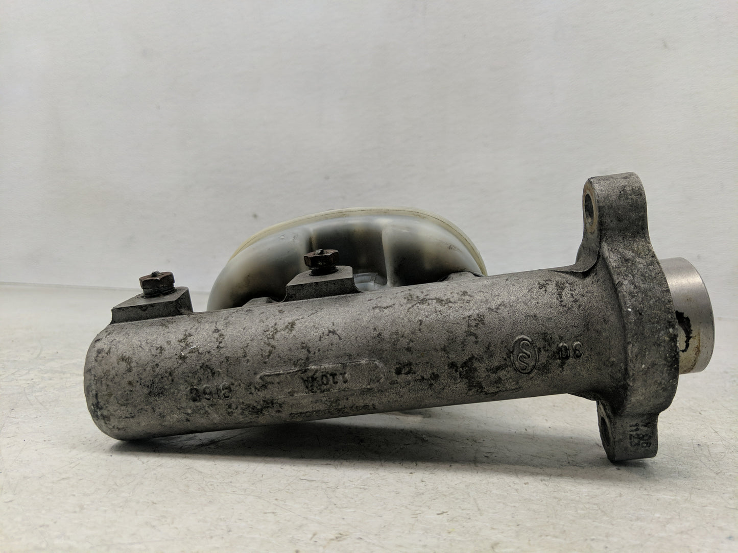 1998-2001 Dodge Ram 1500 Brake Master Cylinder - Oemusedautoparts1.com