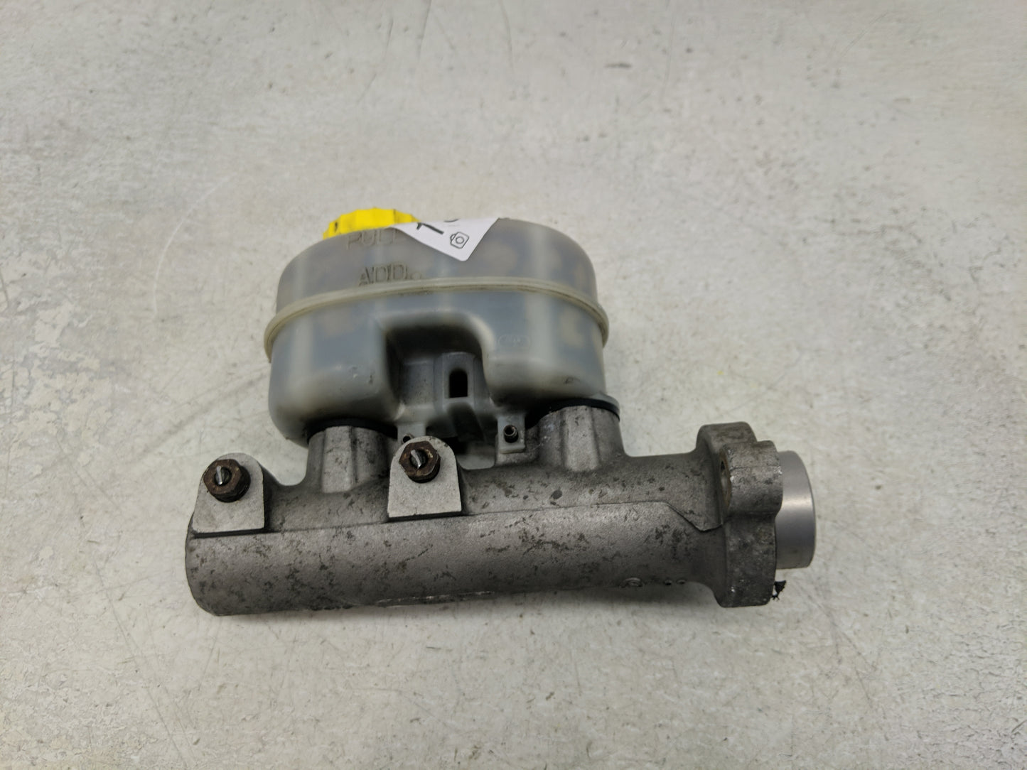 1998-2001 Dodge Ram 1500 Brake Master Cylinder - Oemusedautoparts1.com