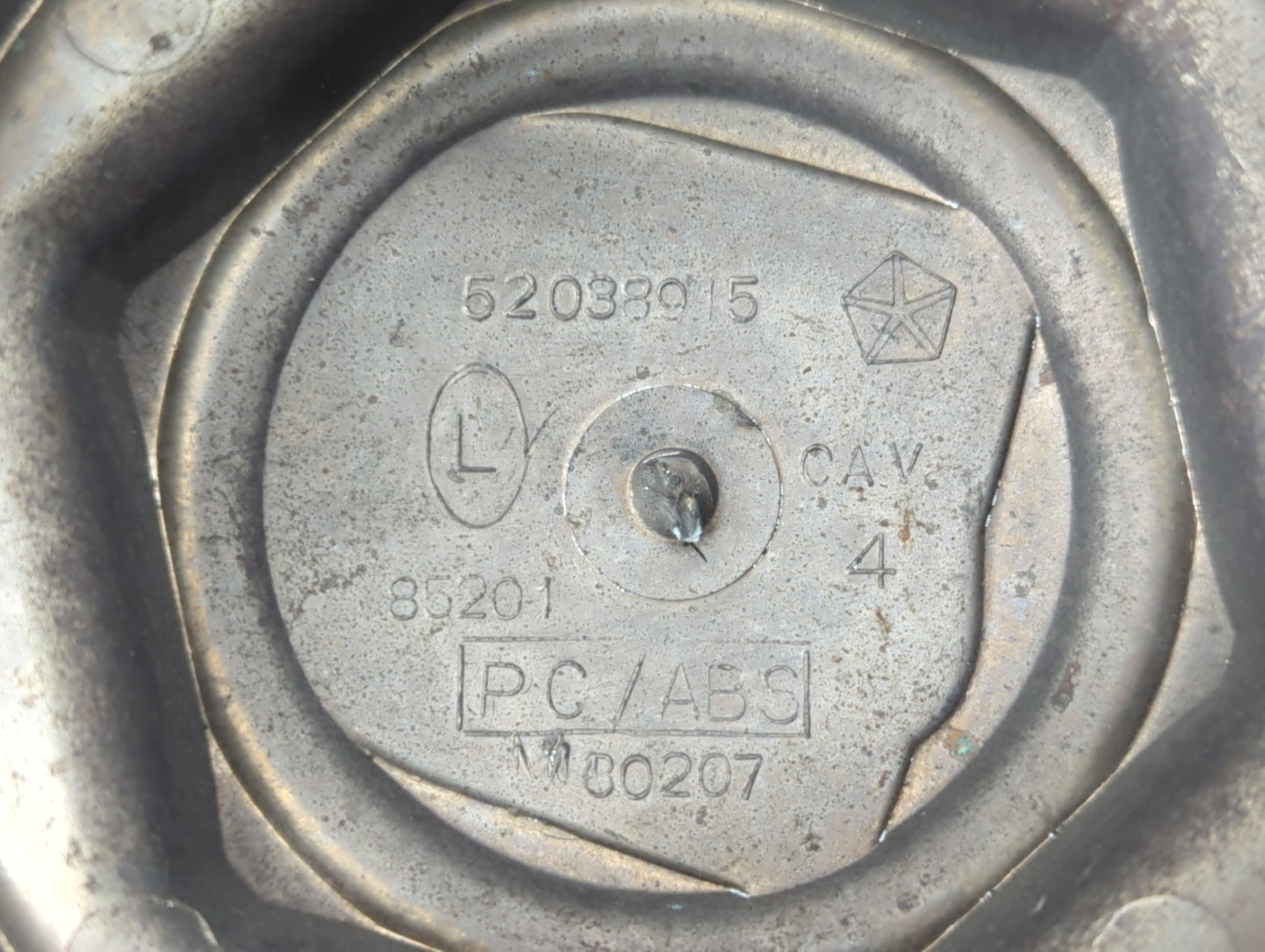 2001 Dodge Ram 1500 Rim Wheel Center Cap - Oemusedautoparts1.com