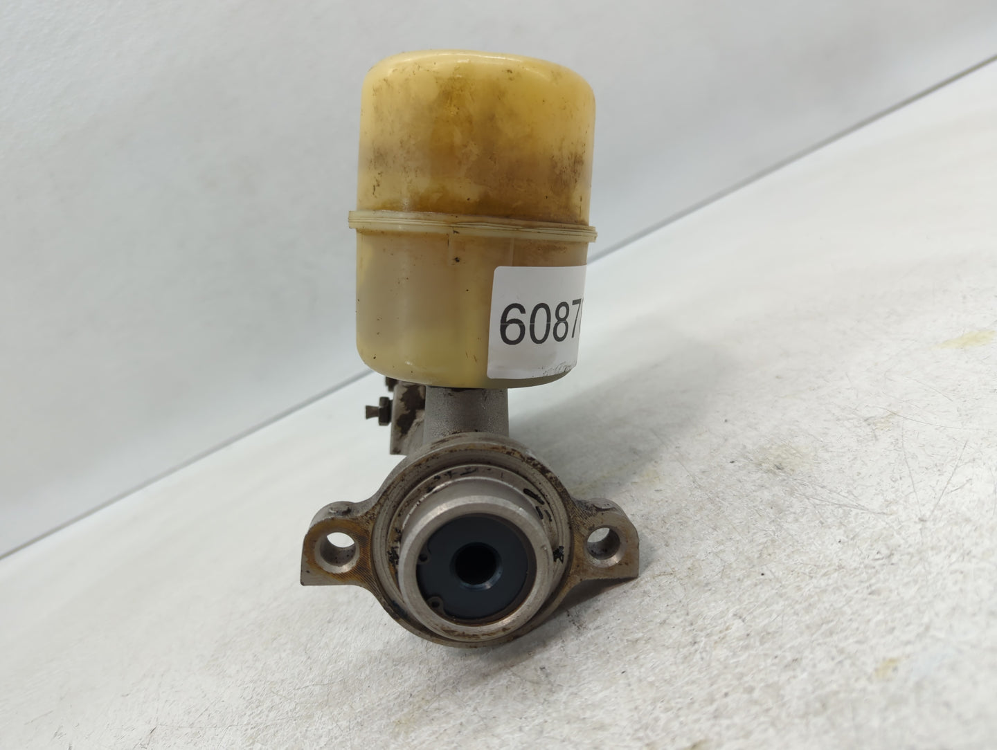 1998-2001 Dodge Ram 1500 Brake Master Cylinder Cream - Oemusedautoparts1.com