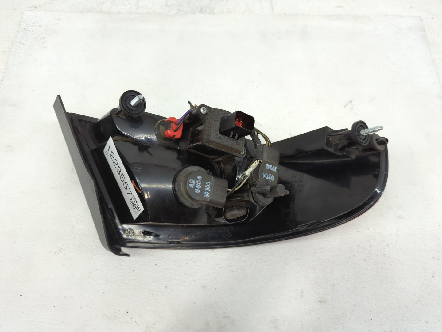 2001-2006 Dodge Stratus Tail Light Assembly Passenger Right OEM P/N:04805350AA Fits Fits 2001 2002 2003 2004 2005 2006 OEM U