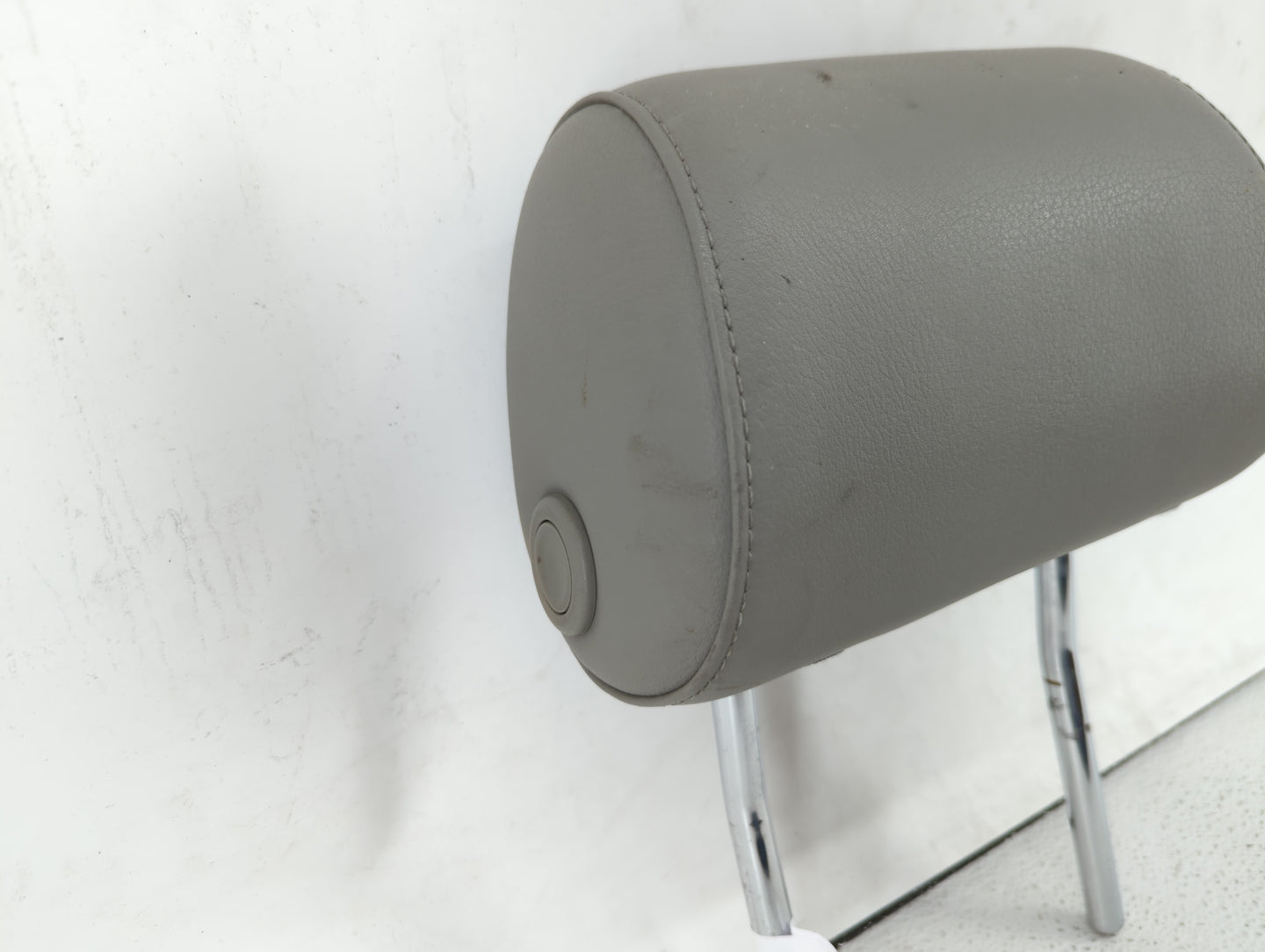 2001-2006 Dodge Stratus Headrest Head Rest Rear Seat Light Grey - Oemusedautoparts1.com