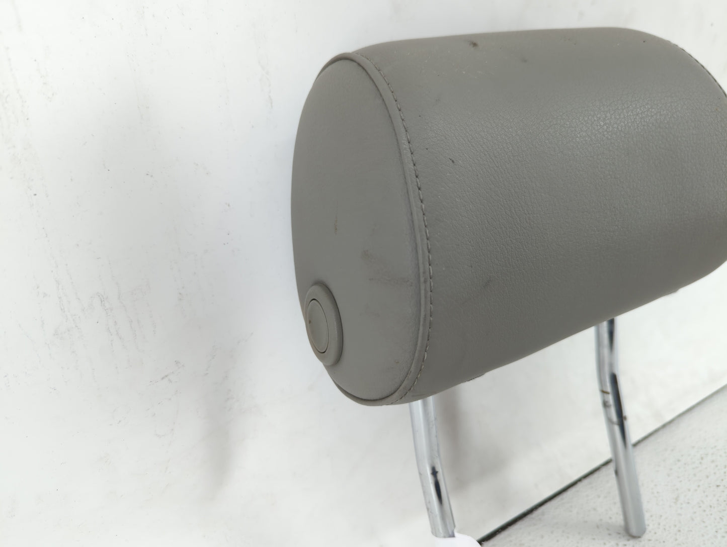 2001-2006 Dodge Stratus Headrest Head Rest Rear Seat Light Grey - Oemusedautoparts1.com
