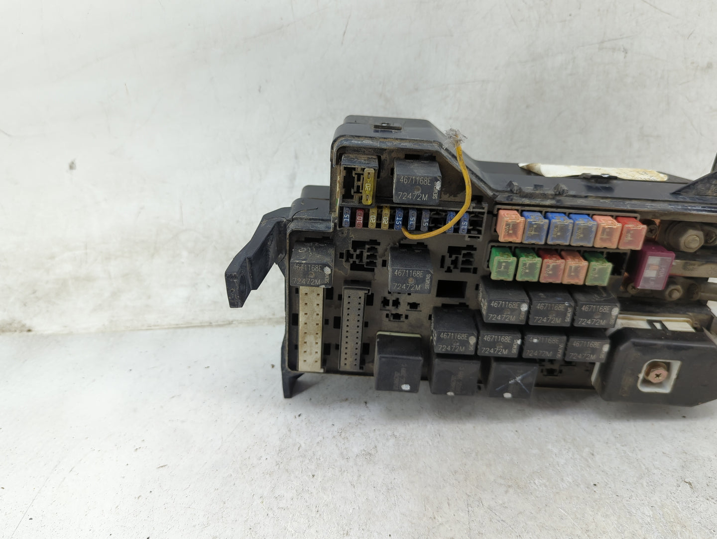 2000-2001 Dodge Ram 1500 Fusebox Fuse Box Panel Relay Module P/N:56021167 4671168E Fits Fits 2000 2001 OEM Used Auto Parts -