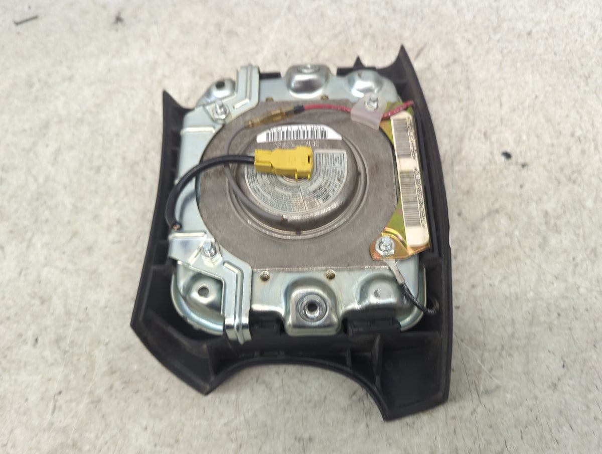 2001 Dodge Ram 1500 Air Bag Driver Left Steering Wheel Mounted Black - Oemusedautoparts1.com